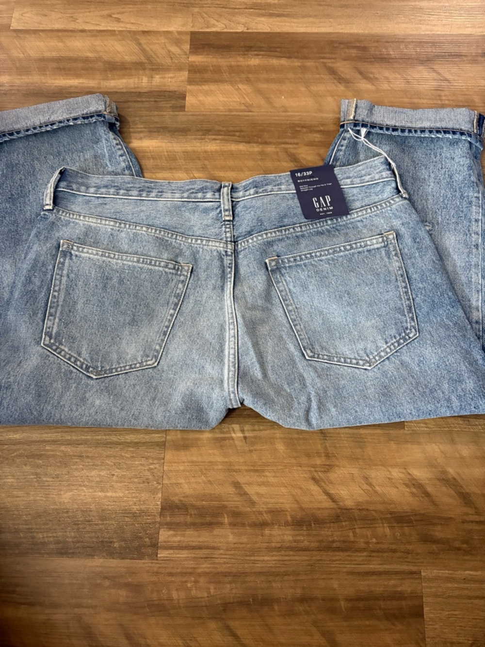 GAP Women's Light Blue Relaxed Distressed Jeans - Picture 3 of 3